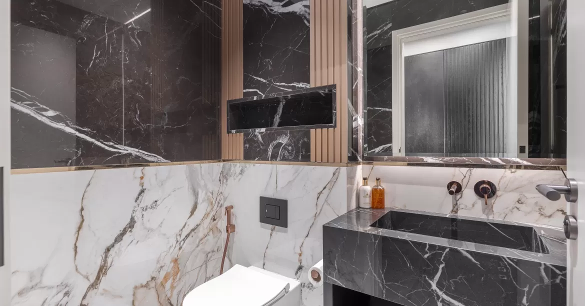 Fully Upgraded Penthouse Apartment | Private Pool