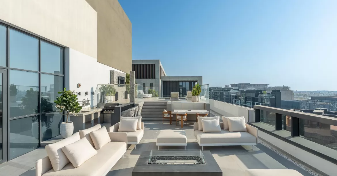 Fully Upgraded Penthouse Apartment | Private Pool