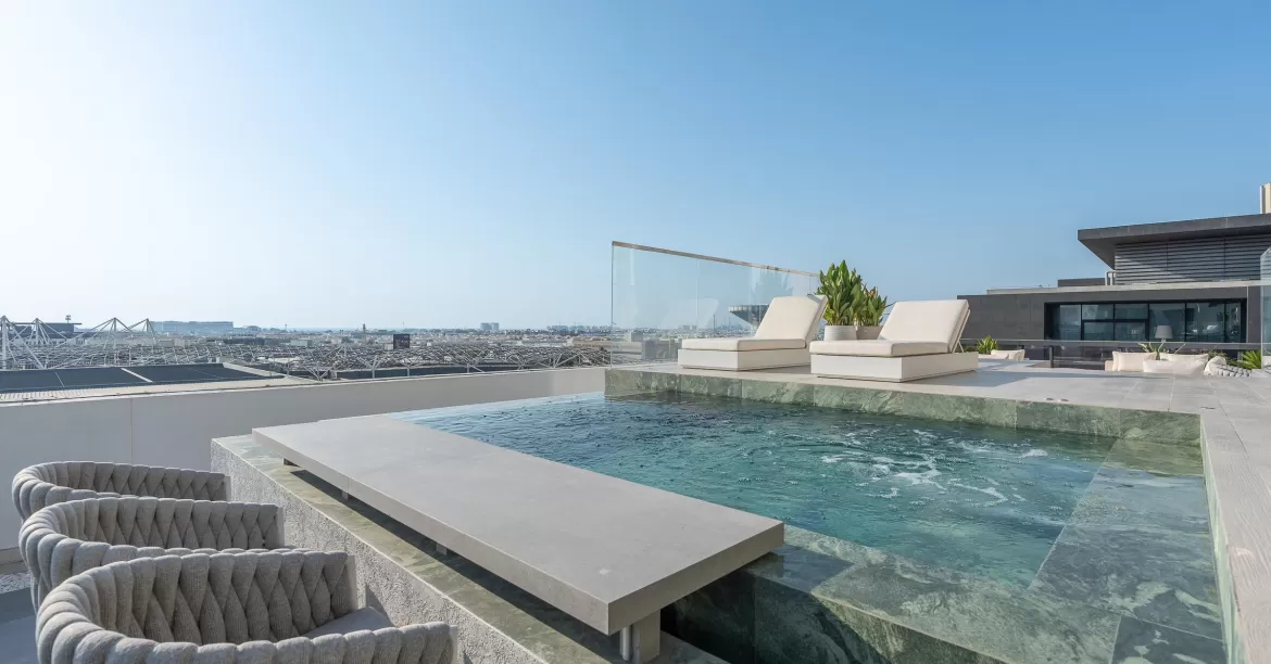 Fully Upgraded Penthouse Apartment | Private Pool