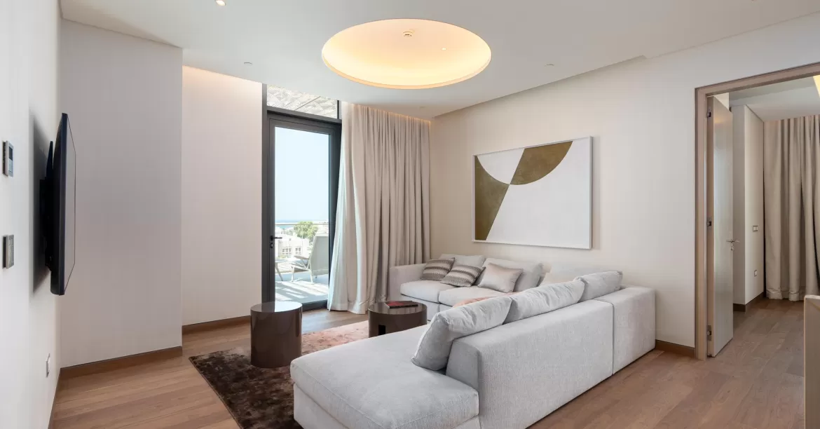 Four Seasons Private Residences